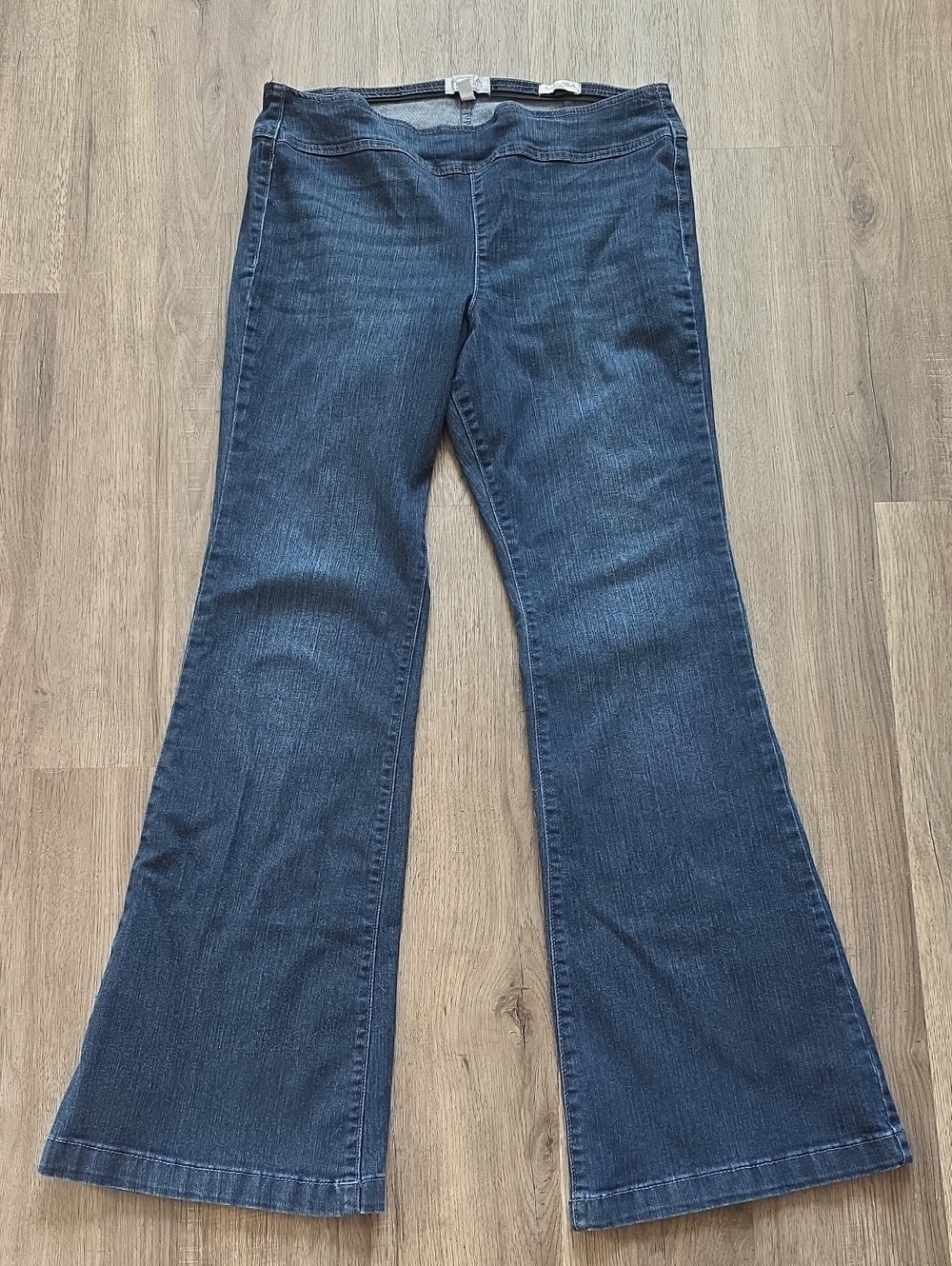 Sofia by Sofia Vergara Dark Blue Melisa Flare Jeans 14